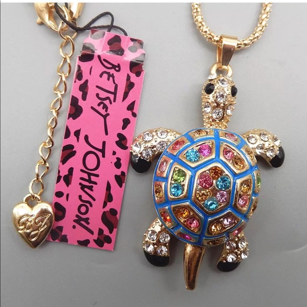 Betsey Johnson 🐢 necklace